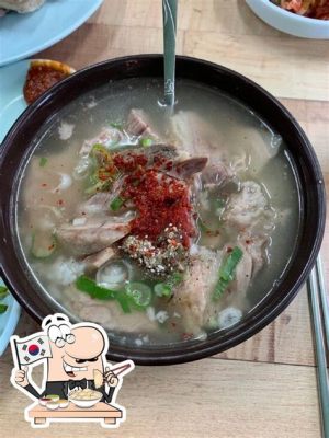  Dwaeji Gukbap: Uma Sinfonia de Sabores Picantes e Consolo em um Caldo Acolhedor!