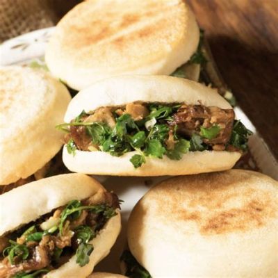  Rou Jia Mo, Uma Sinfonia de Carne Suína Desfiada com Pão Assado à Perfeição!